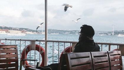 b体育娱乐-马赛客场逆转里尔，豪取三分稳定积分榜排名，法甲马赛对里尔