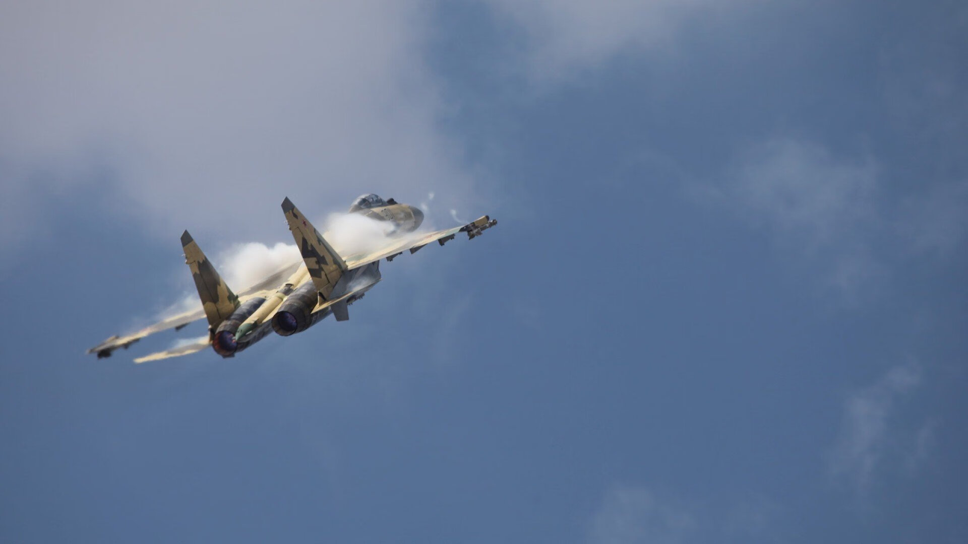 B体育亚洲官方网站-英超激烈争夺，豪门竞争趋于白热化