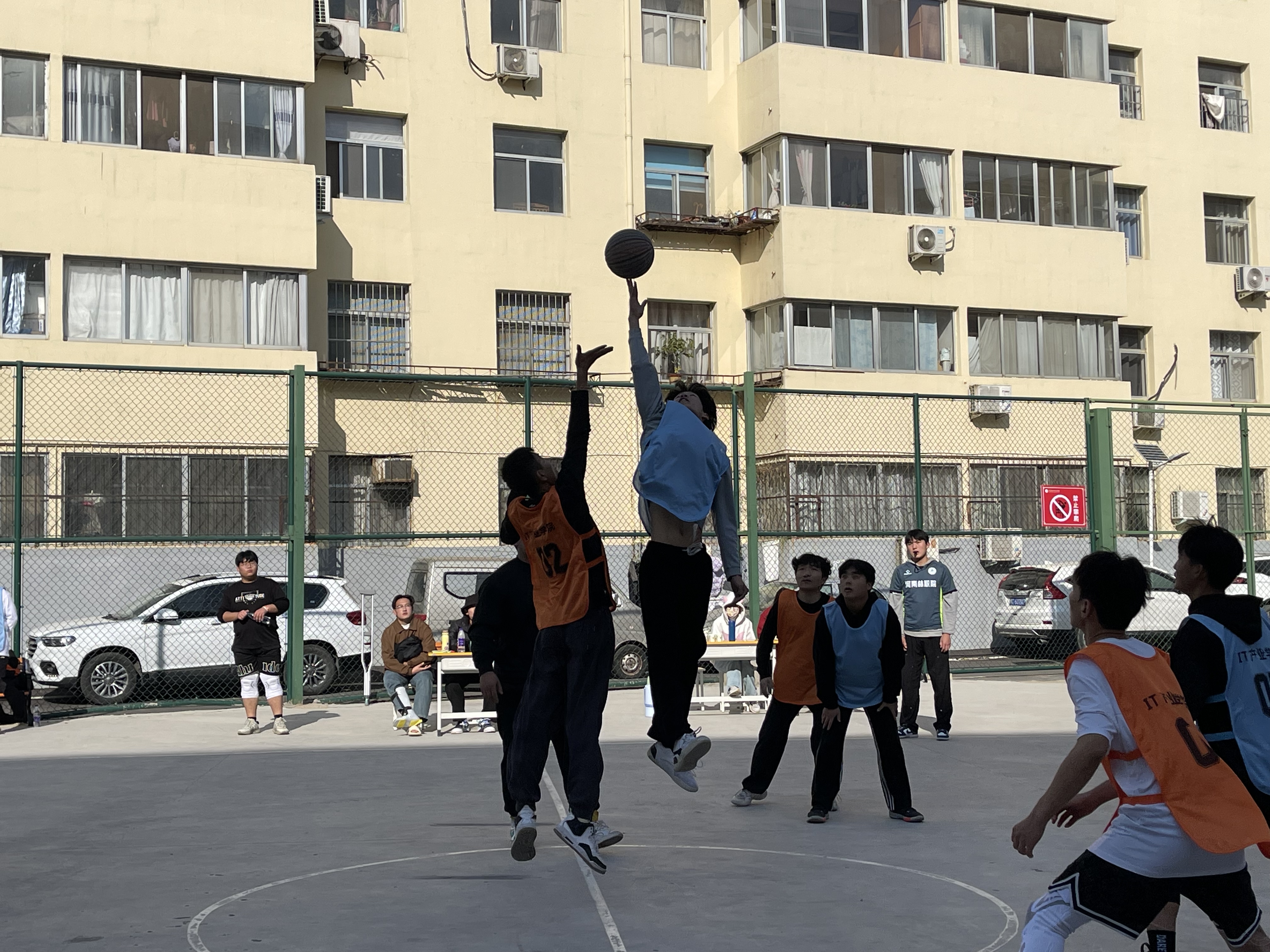 B体育官网：篮球游戏产业观察：虚拟世界里的篮球文化