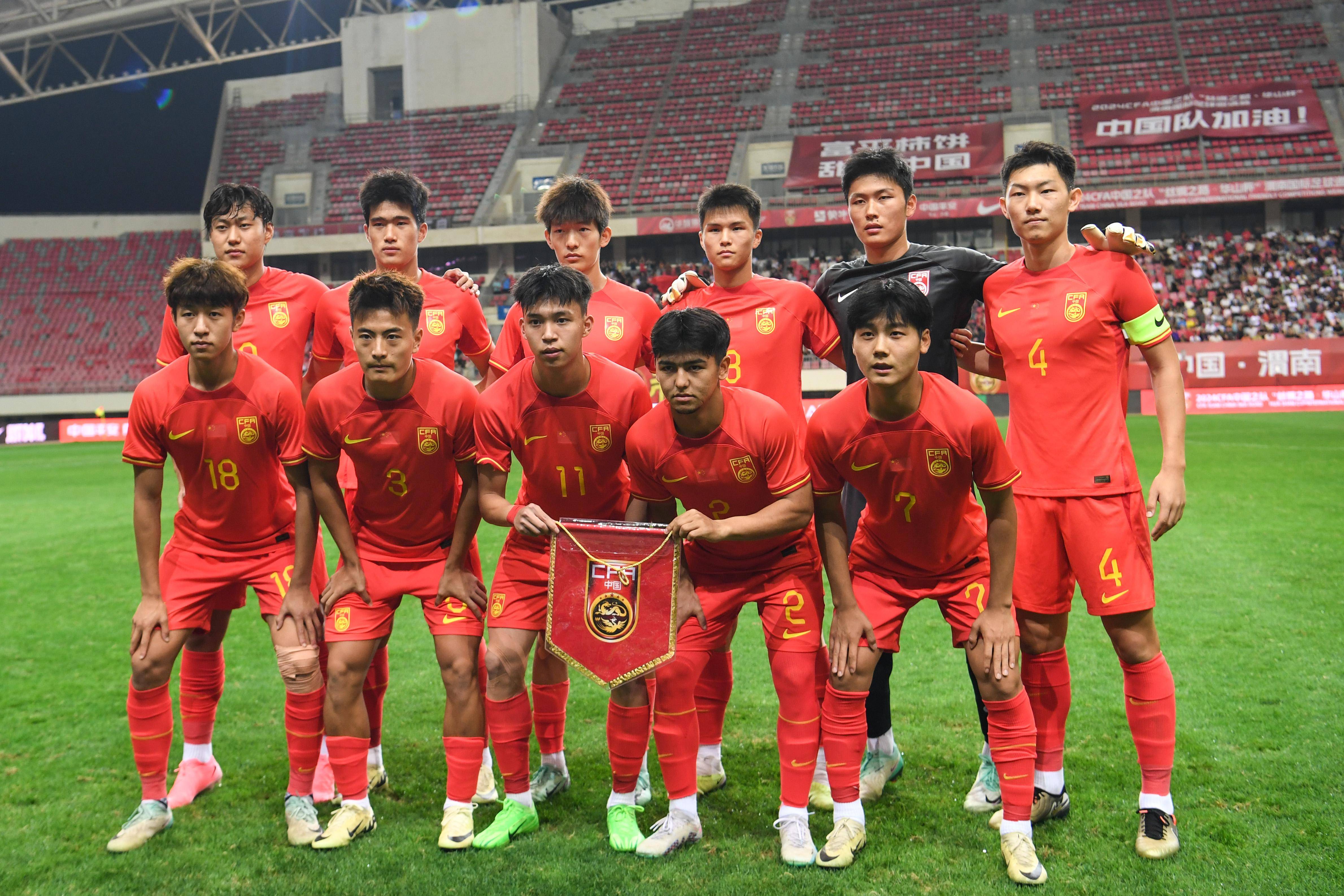 关于B体育APP:中国足球国家队战术革新：适应国际趋势与发挥本土优势的信息