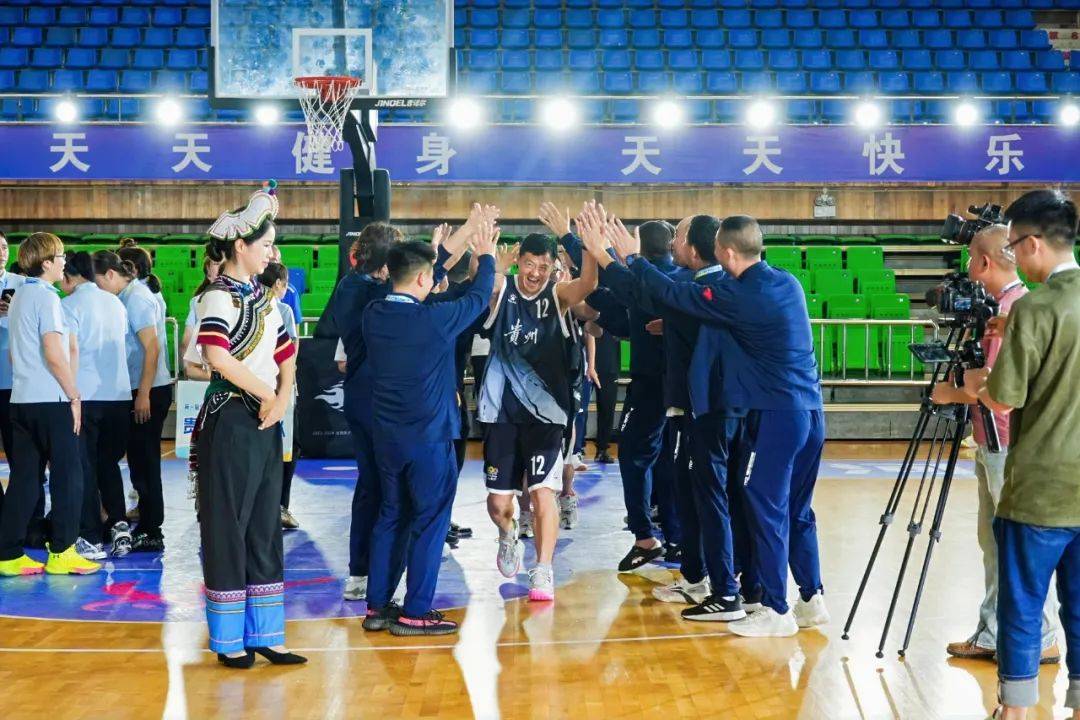 包含B体育官网：社区篮球：全民参与，快乐运动，构建和谐社区，促进全民健身的词条